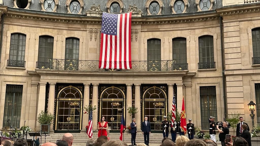 Účast na oslavě Dne nezávislosti na rezidenci velvyslance Spojených států amerických v Praze